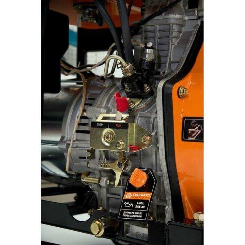 Дизельный генератор DAEWOO DDAE 6000 XE-3 (электростанция DAEWOO DDAE 6000XE-3)-Tehinstrument